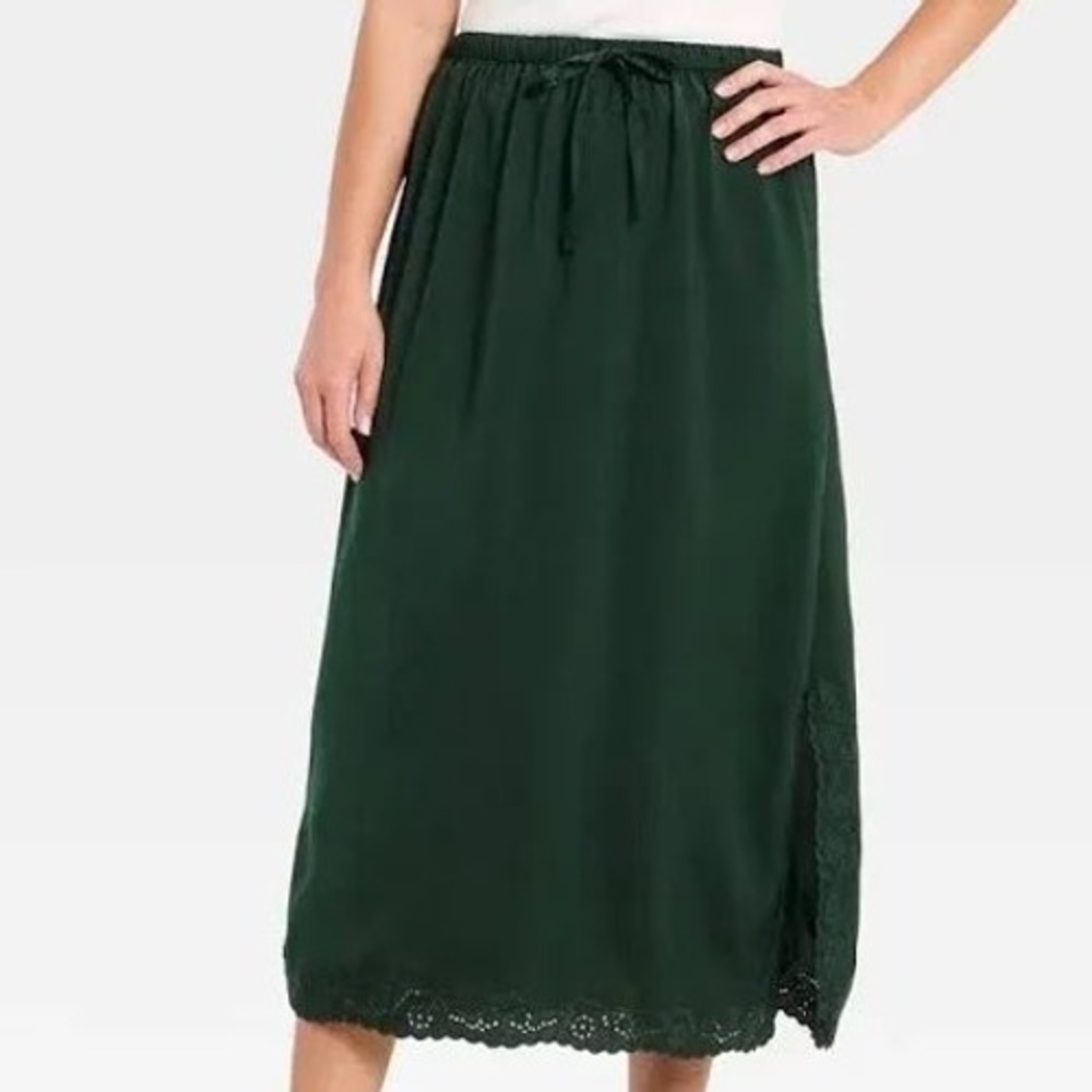 Universal Thread Womens Cutwork Satin Maxi Skirt Dark Green XS NWT‎